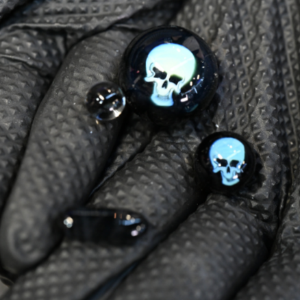Glass Art By: Shaggy 4 piece Onyx Skull Slurper Set